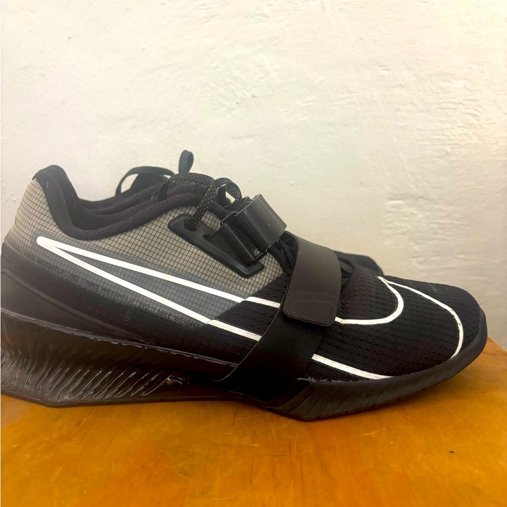 NIKE ROMALEOS 4 size 11.5